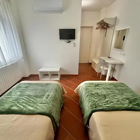 La Nuova Dimora 3* LʼAquila