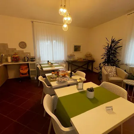 La Nuova Dimora Alojamento de Acomodação e Pequeno-almoço LʼAquila