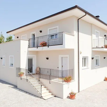 La Nuova Dimora Bed & Breakfast