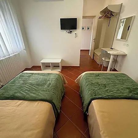 La Nuova Dimora Bed & Breakfast 3*