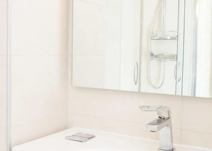 La Nuova Dimora 3* LʼAquila